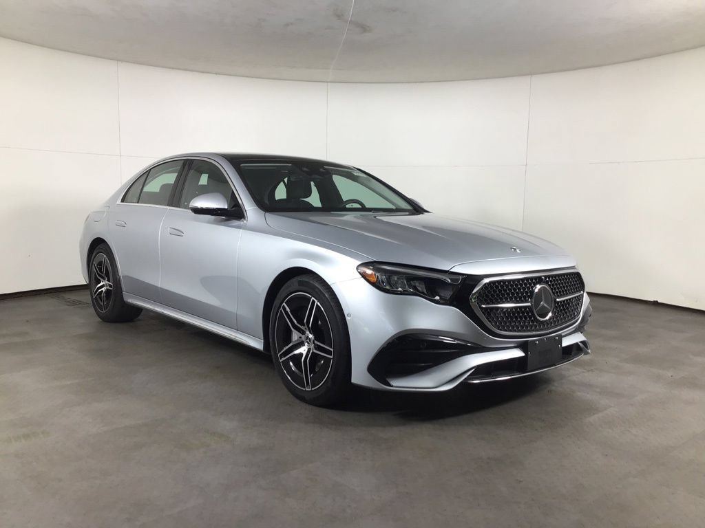 Used 2025 Mercedes-Benz E 450 4MATIC Sedan image 9