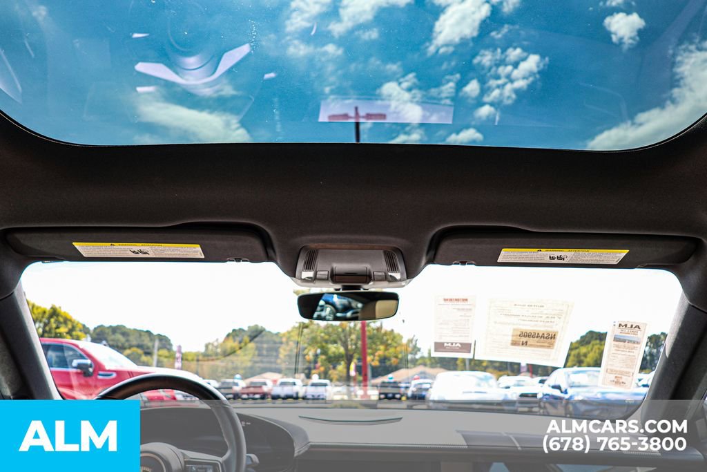 Used 2022 Porsche Taycan 4S image 58