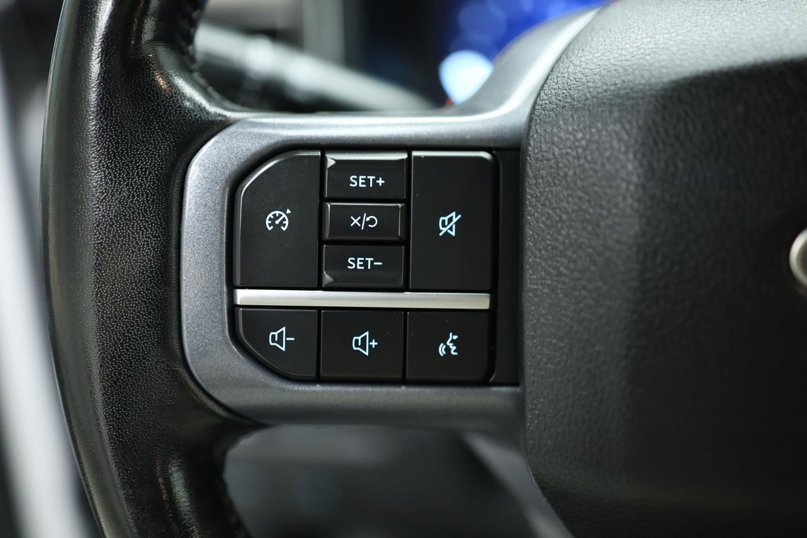 Used 2023 Ford F350 Lariat AWD/4WD image 42
