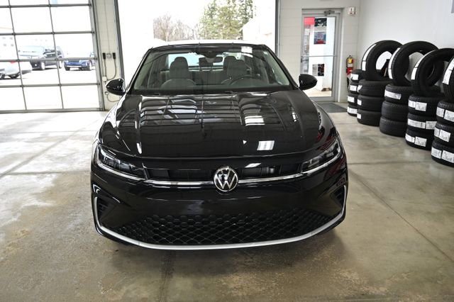 Used 2025 Volkswagen Jetta S image 2