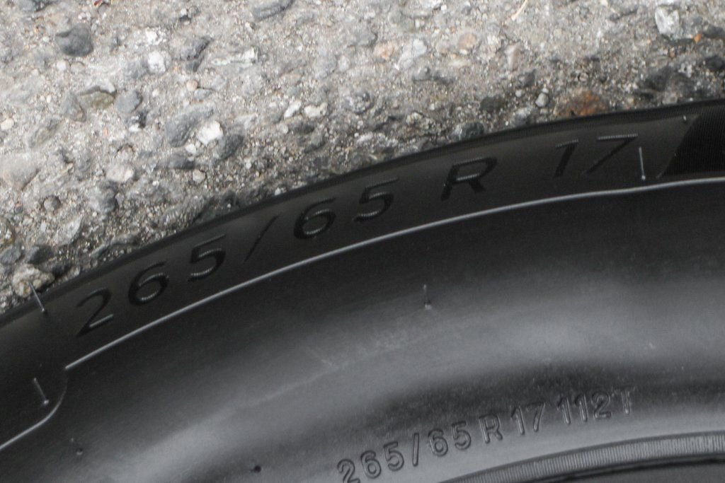 Used 2025 Nissan Frontier SV image 38