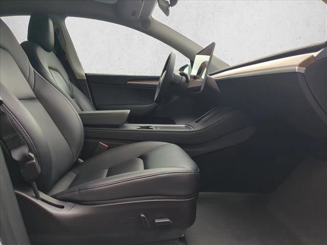 Used 2023 Tesla Model Y Performance image 27