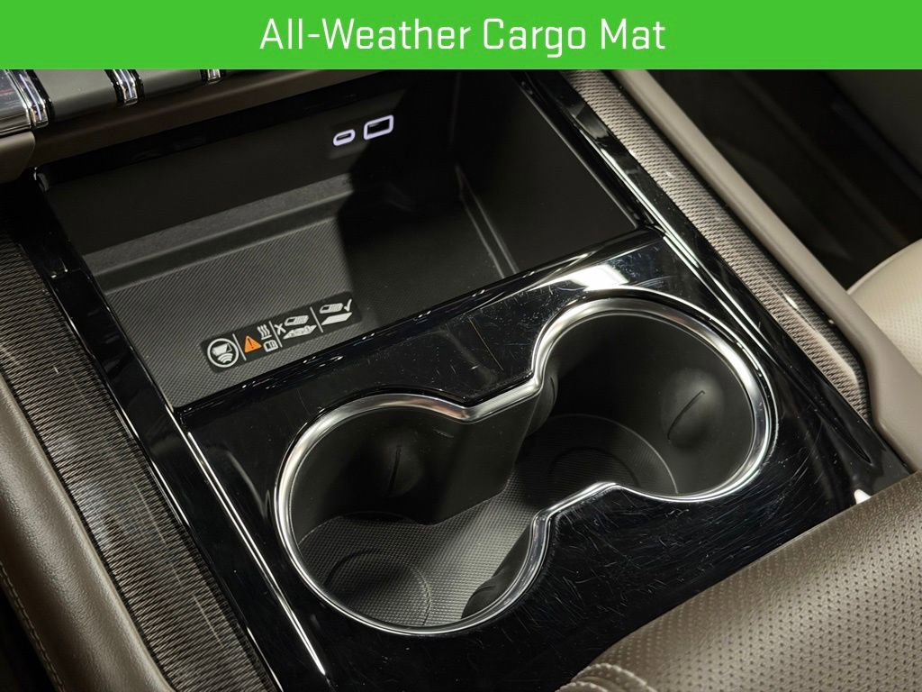 Certified 2025 GMC Yukon Elevation w/ Technology Package AWD/4WD image 40