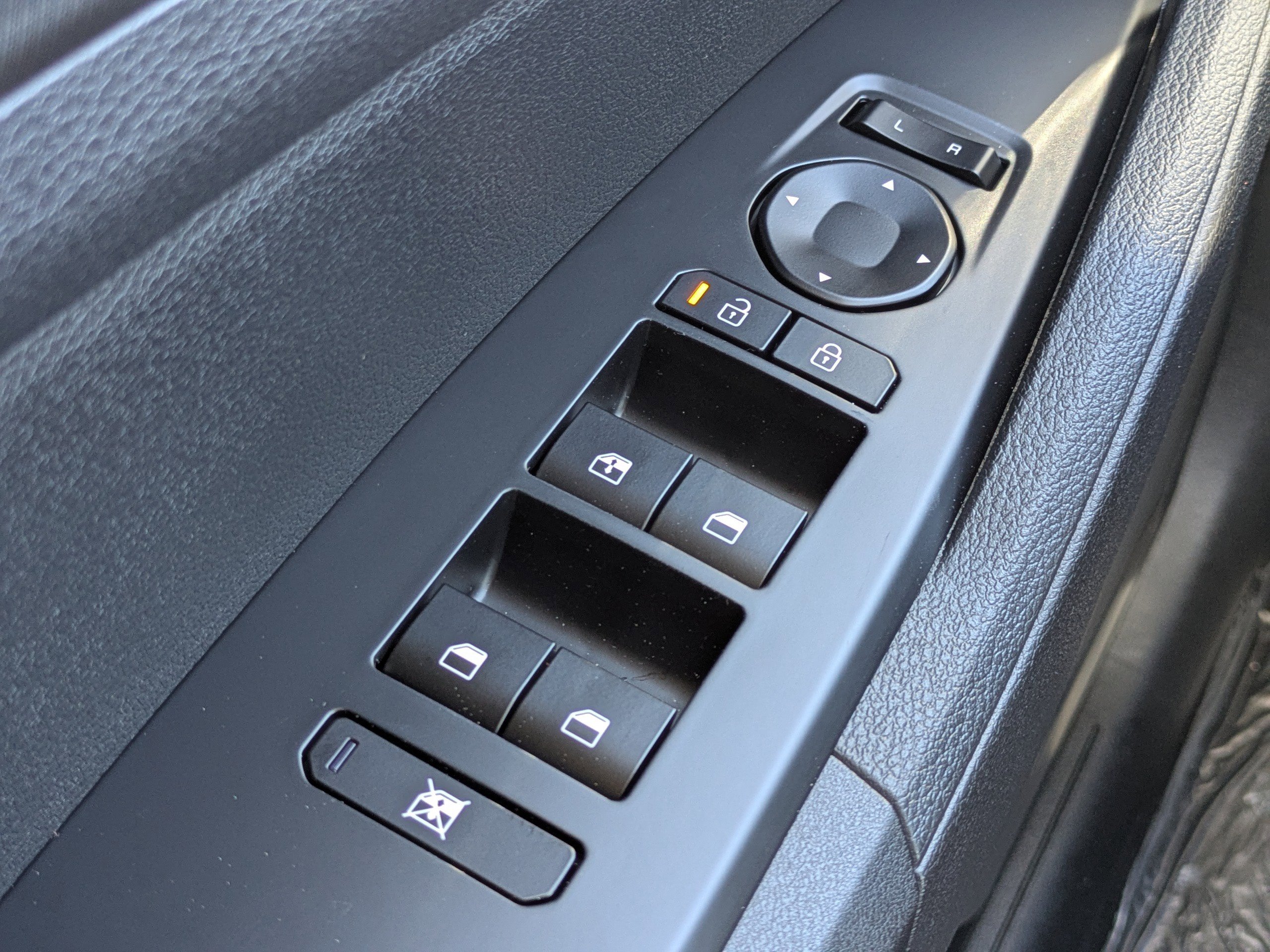 New 2026 Kia Sportage LX FWD image 29