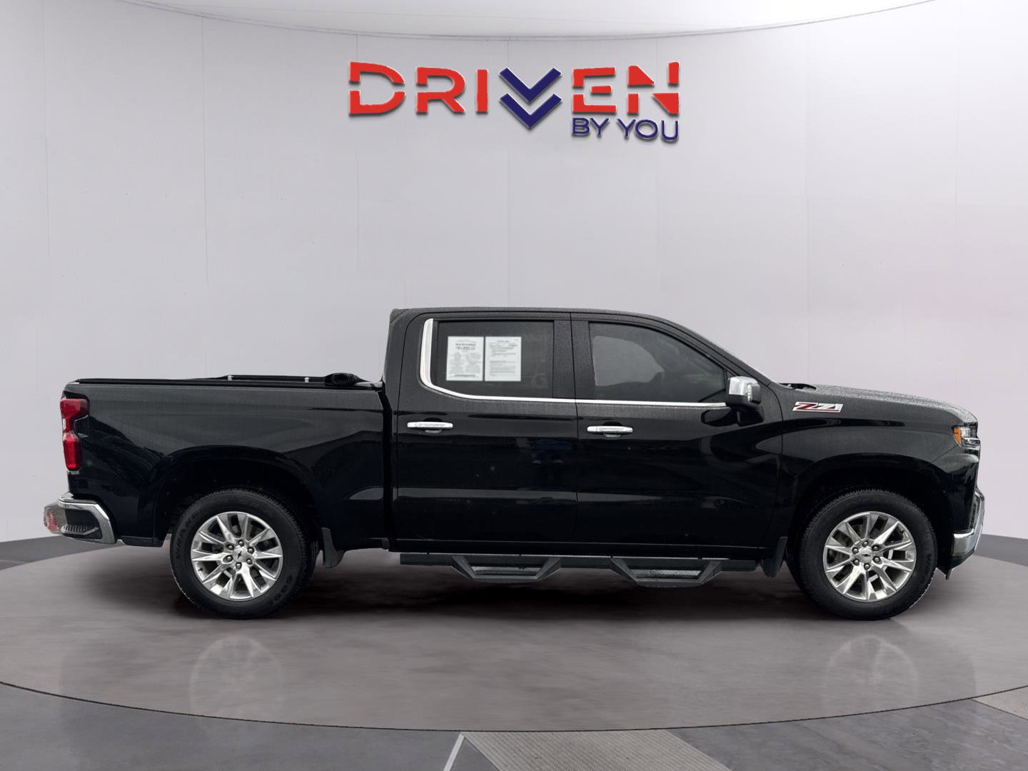 Used 2019 Chevrolet Silverado 1500 LTZ w/ LTZ Premium Package AWD/4WD image 6