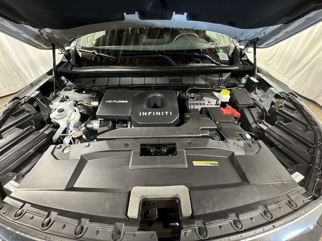 Certified 2026 INFINITI QX60 Luxe w/ Cargo Package AWD/4WD image 33