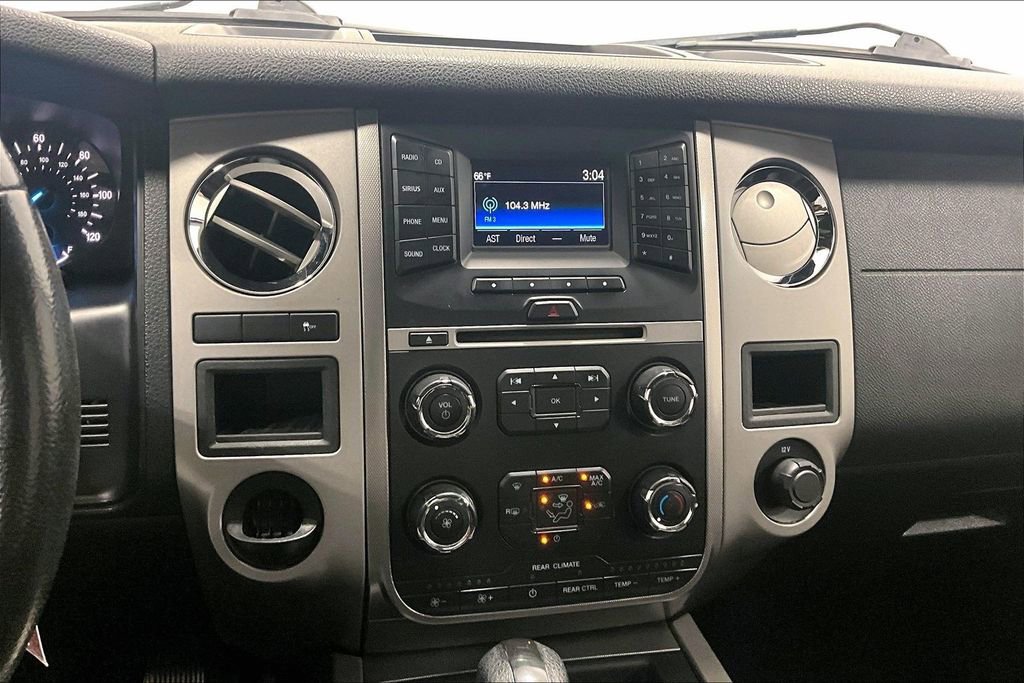 Used 2015 Ford Expedition XLT RWD image 22