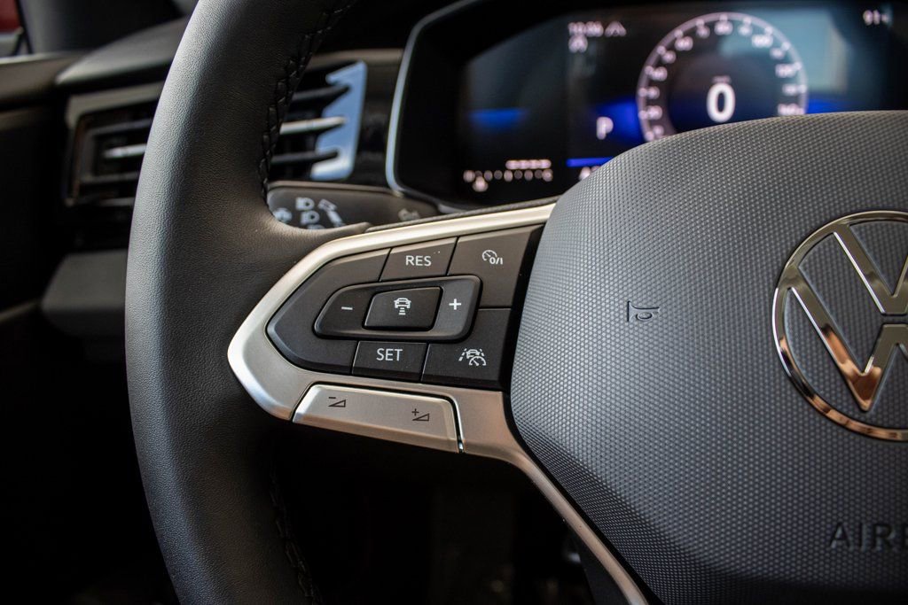 New 2025 Volkswagen Jetta SE image 32