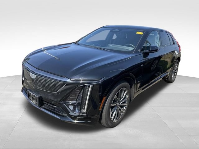 Used 2025 Cadillac Lyriq Sport AWD/4WD image 4