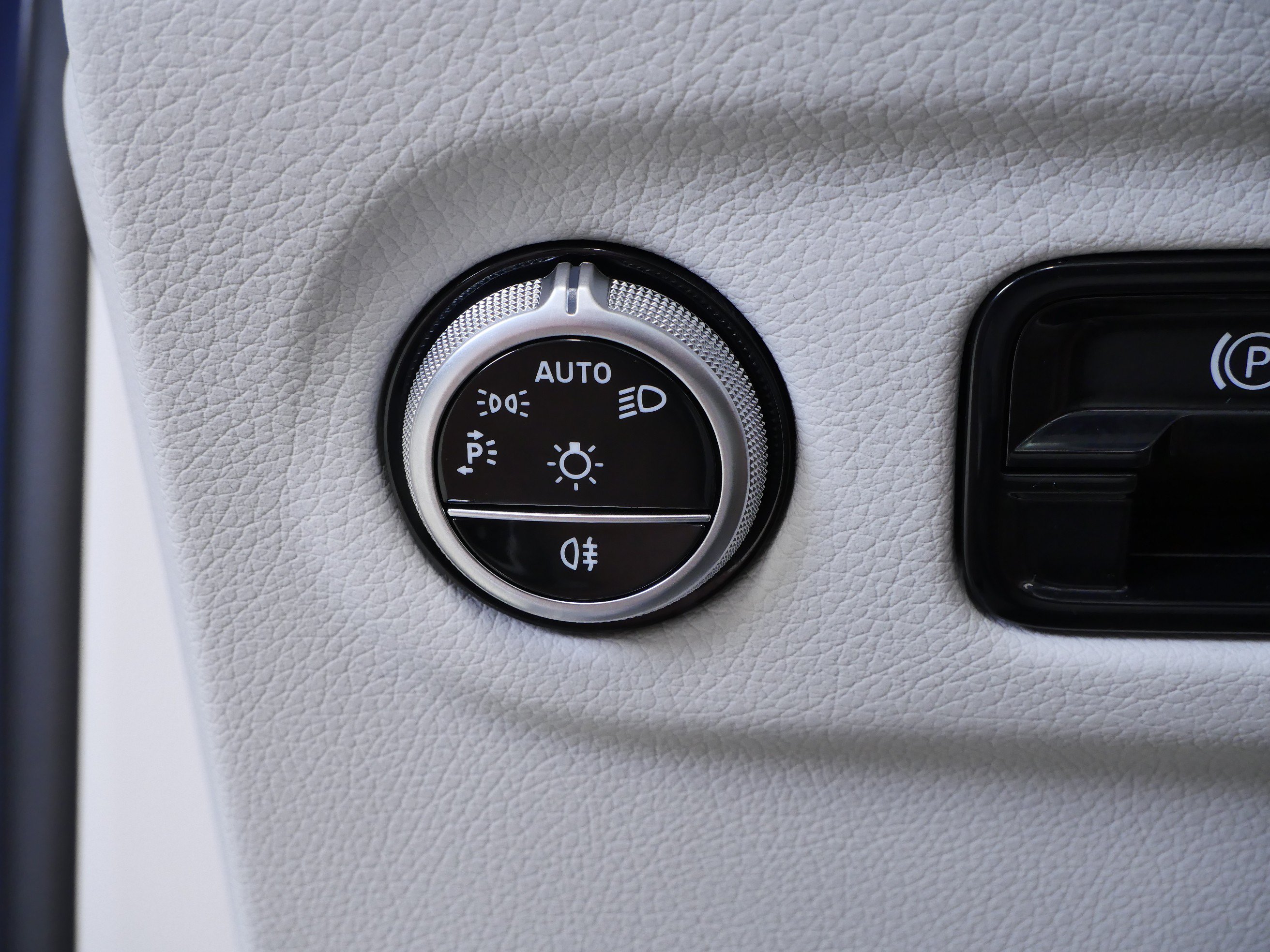 Certified 2023 Mercedes-Benz EQE 500 4MATIC SUV image 23