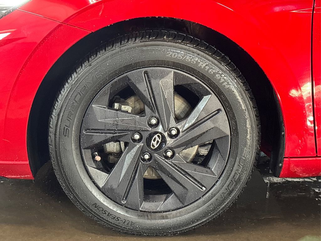 Used 2021 Hyundai Elantra SEL image 14