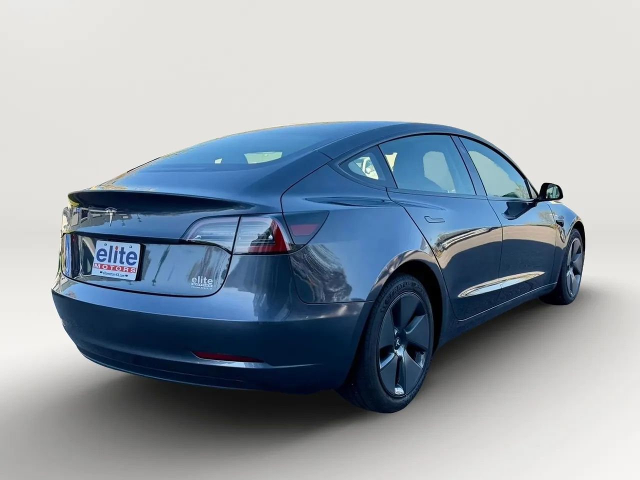 Used 2023 Tesla Model 3 Standard Range image 7