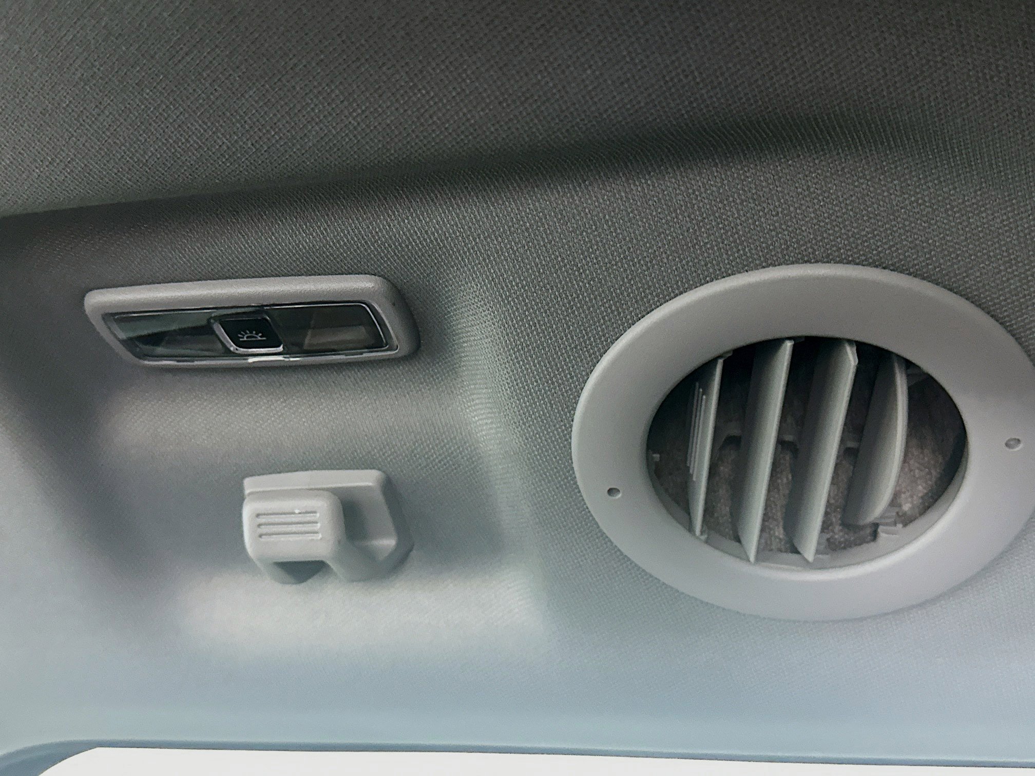 Used 2023 Ford Explorer XLT w/ Equipment Group 202A image 28