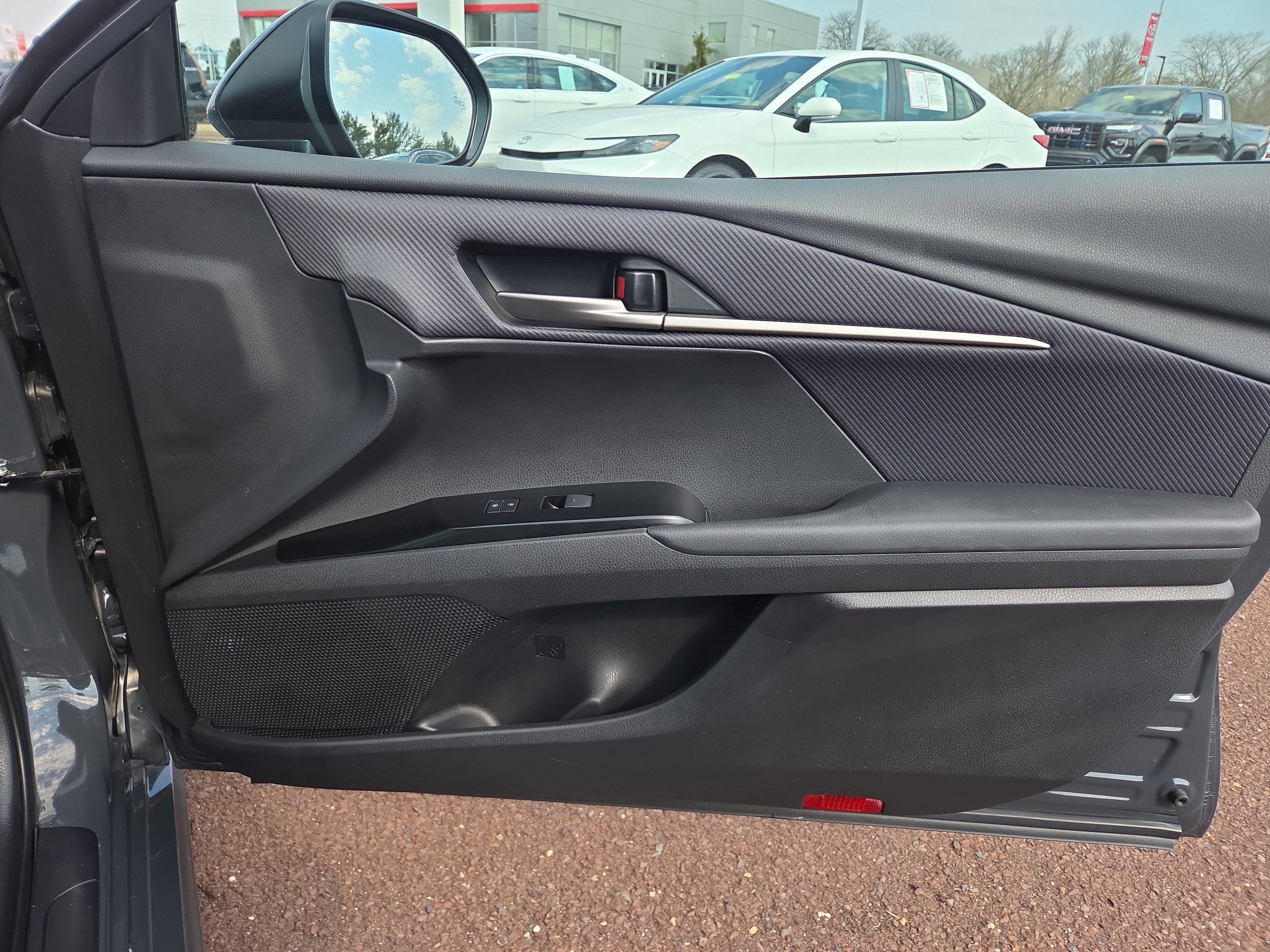 Certified 2025 Toyota Camry SE FWD image 17