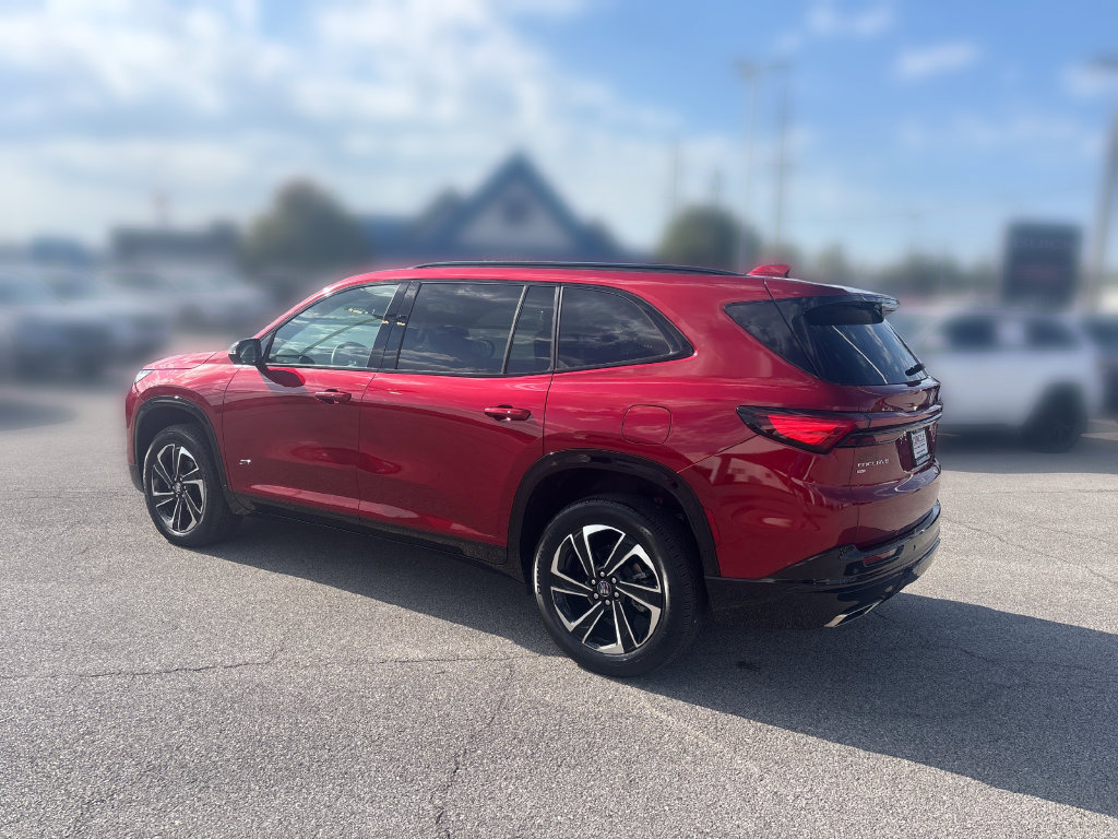 Used 2025 Buick Enclave Sport Touring w/ Power Package AWD/4WD image 4