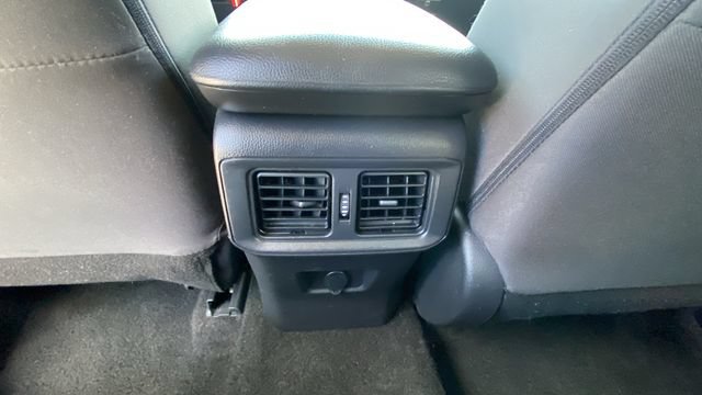 Used 2024 Toyota RAV4 LE AWD/4WD image 14