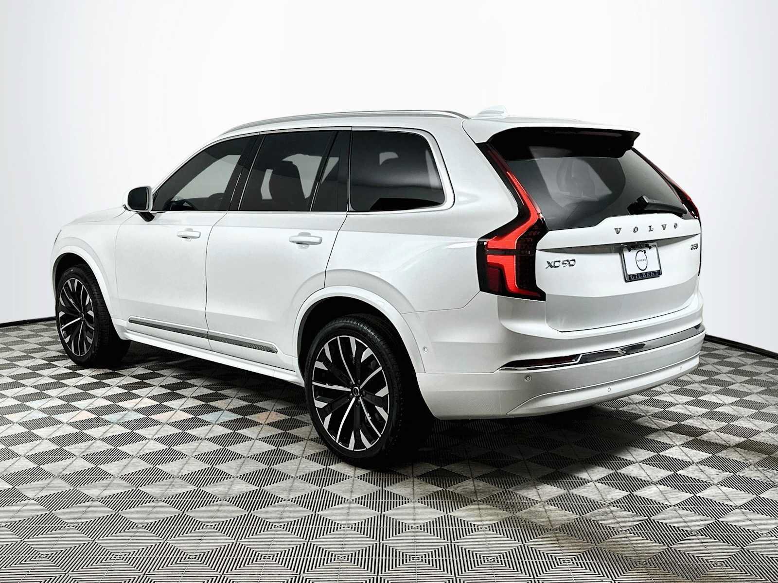New 2026 Volvo XC90 B5 Plus w/ Protection Package AWD/4WD image 5