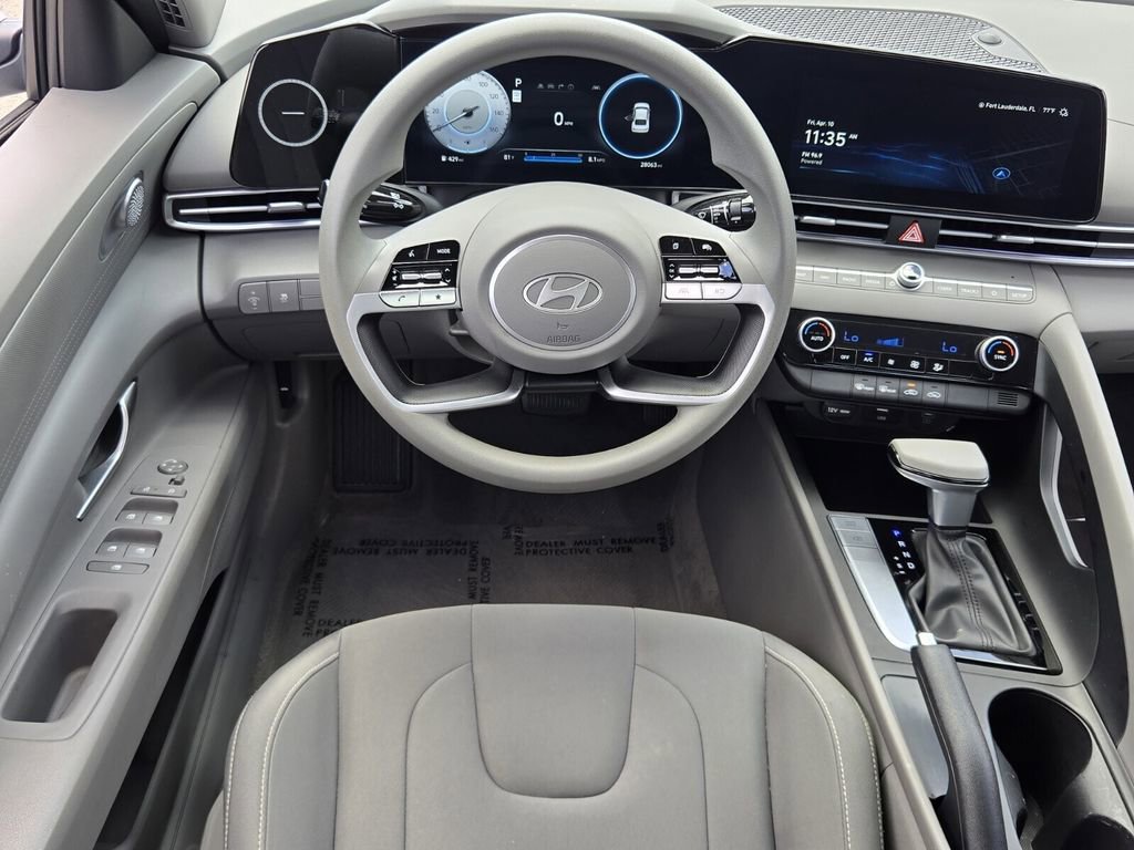 Certified 2024 Hyundai Elantra SEL FWD image 14