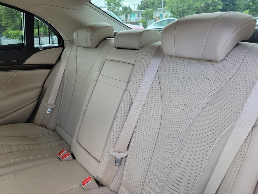 Used 2020 Mercedes-Benz S 560 4MATIC Sedan image 15