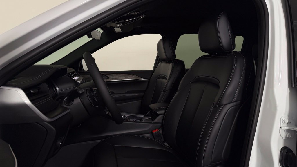 New 2027 Jeep Grand Cherokee L Limited AWD/4WD image 15