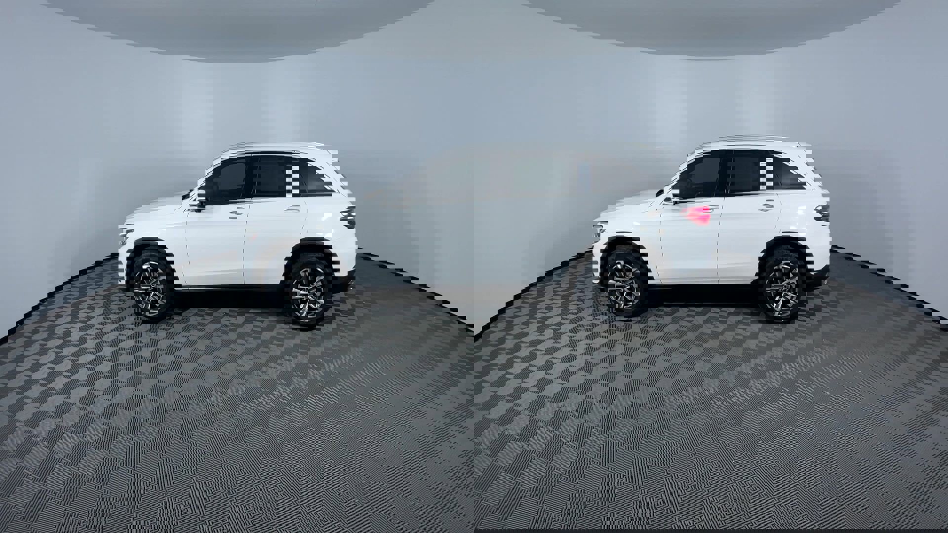 Used 2018 Mercedes-Benz GLC 300 image 6