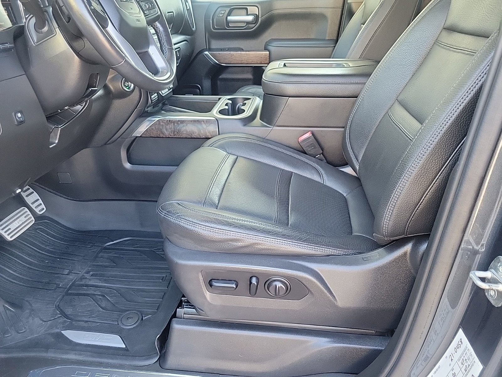 Used 2021 GMC Sierra 1500 Denali w/ Denali Ultimate Package AWD/4WD image 13