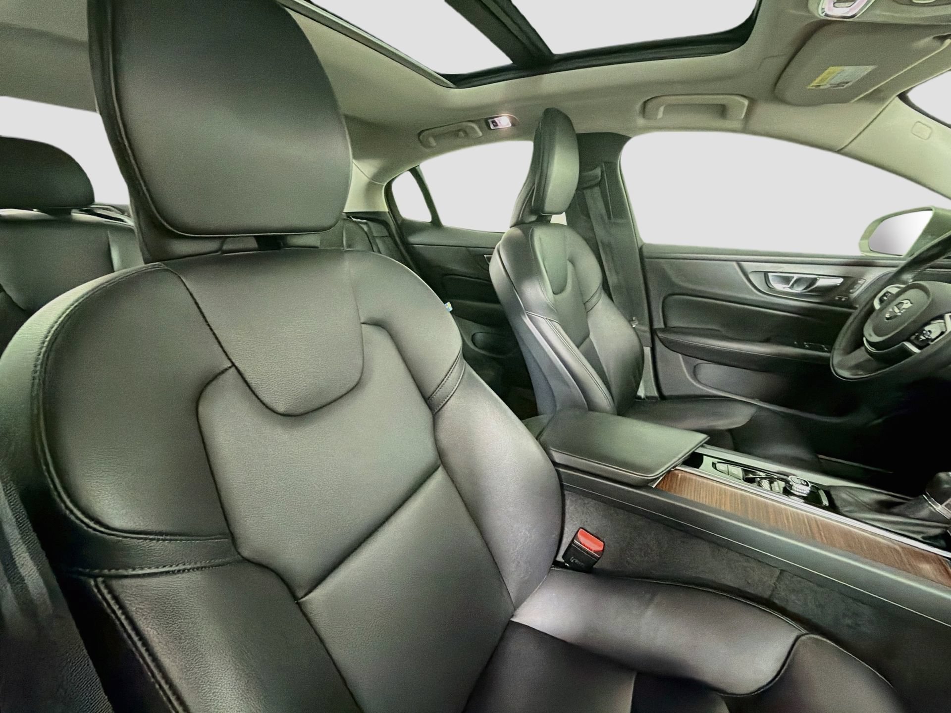 Used 2019 Volvo S60 T5 Momentum w/ Multimedia Package FWD image 30