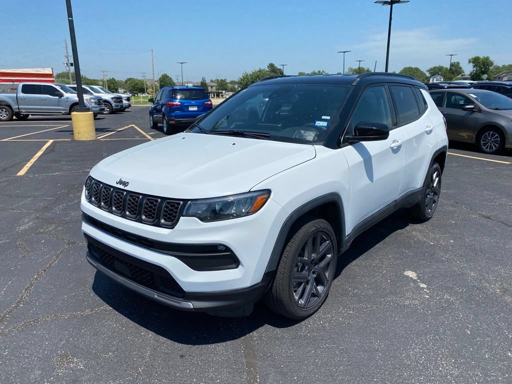 Used 2026 Jeep Compass Limited AWD/4WD image 3