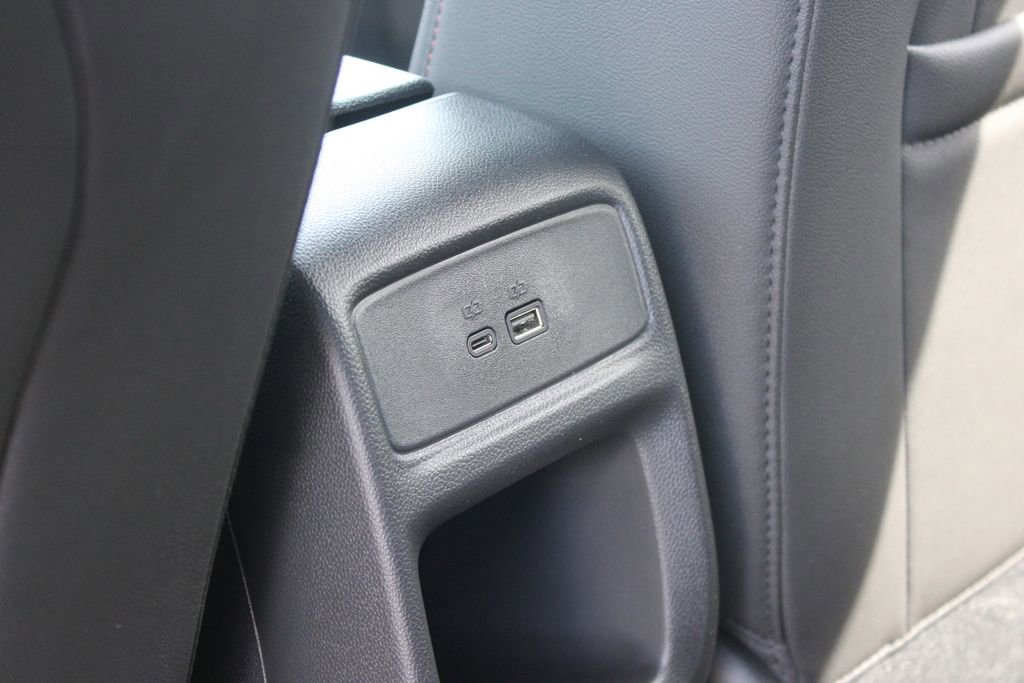 New 2026 Chevrolet Trax RS w/ Sunroof Package image 24