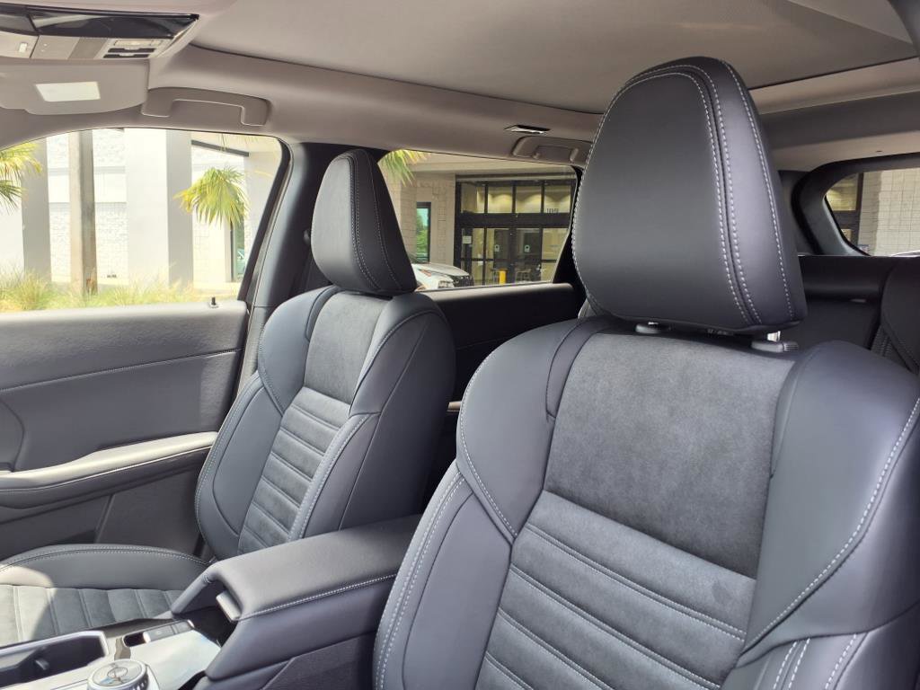 New 2025 Mitsubishi Outlander SE image 7