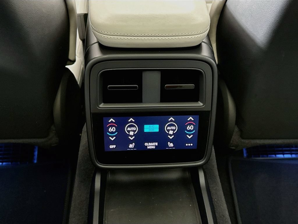Certified 2023 Porsche Taycan 4S AWD/4WD image 28