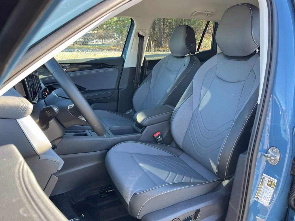 New 2026 Volkswagen Tiguan SE AWD/4WD image 15