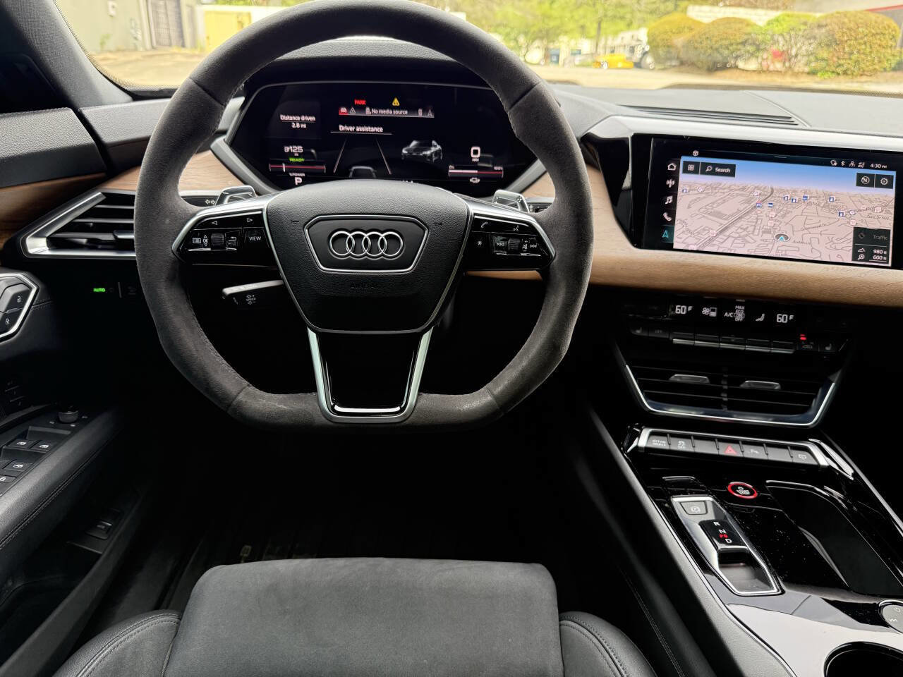 Used 2022 Audi e-tron GT Premium Plus image 23
