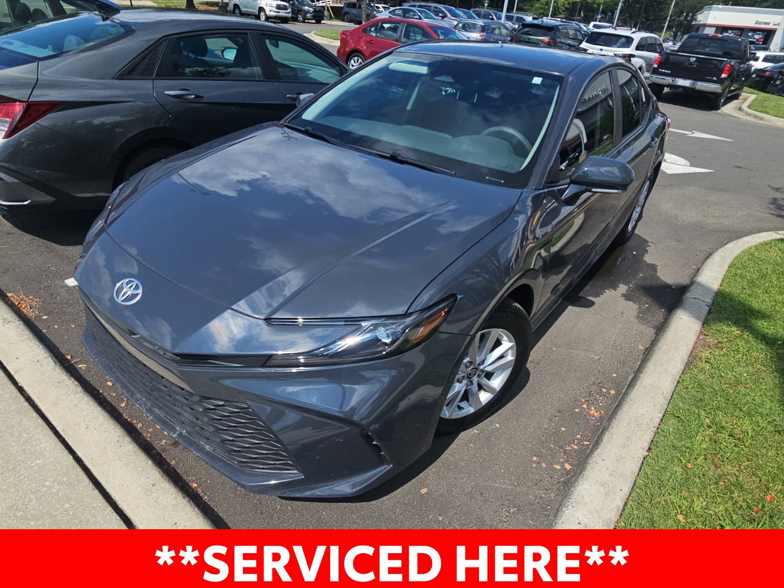 Used 2025 Toyota Camry LE FWD image 5