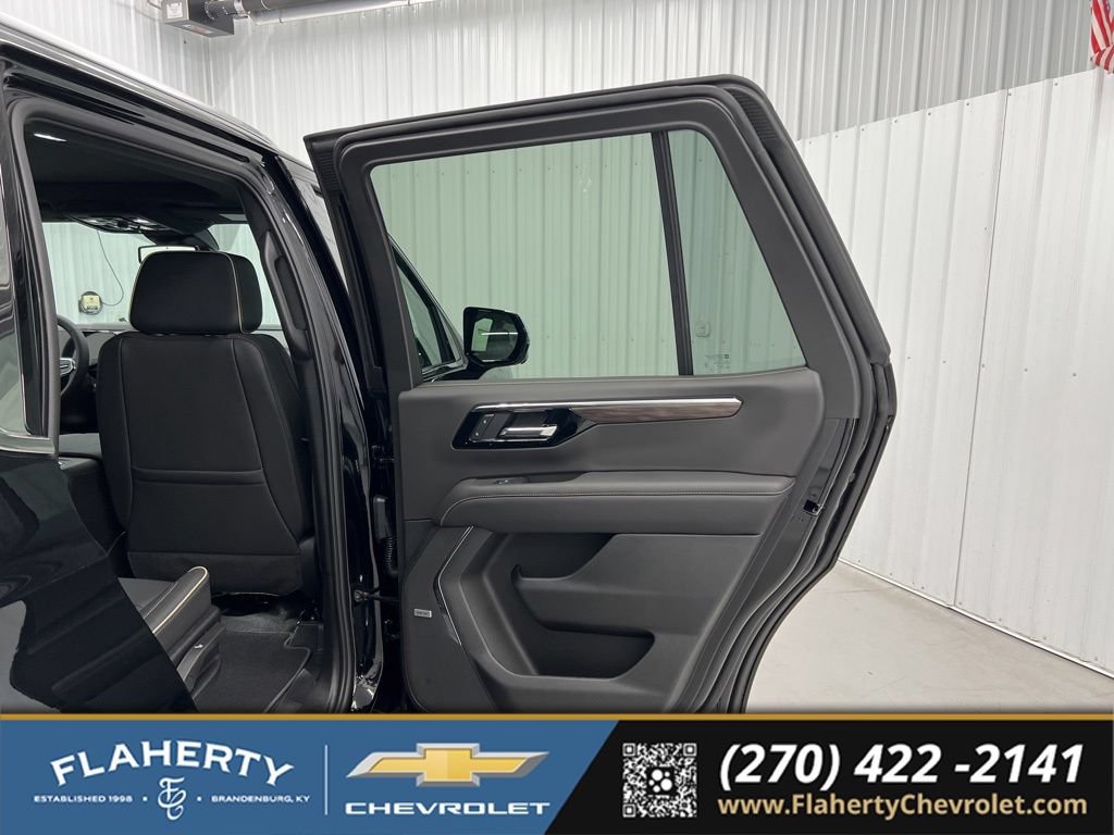 New 2026 Chevrolet Tahoe Premier w/ Sun And Tow Package AWD/4WD image 12