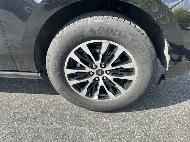 Used 2025 Ford Expedition Max Platinum AWD/4WD image 21