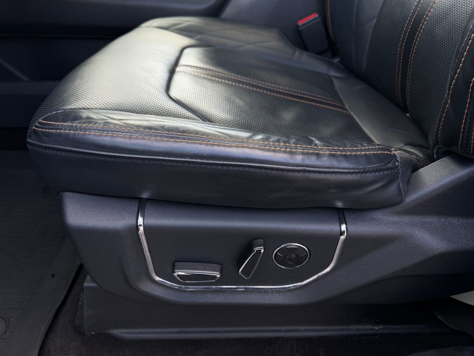 Used 2022 Ford Expedition Max Platinum image 12