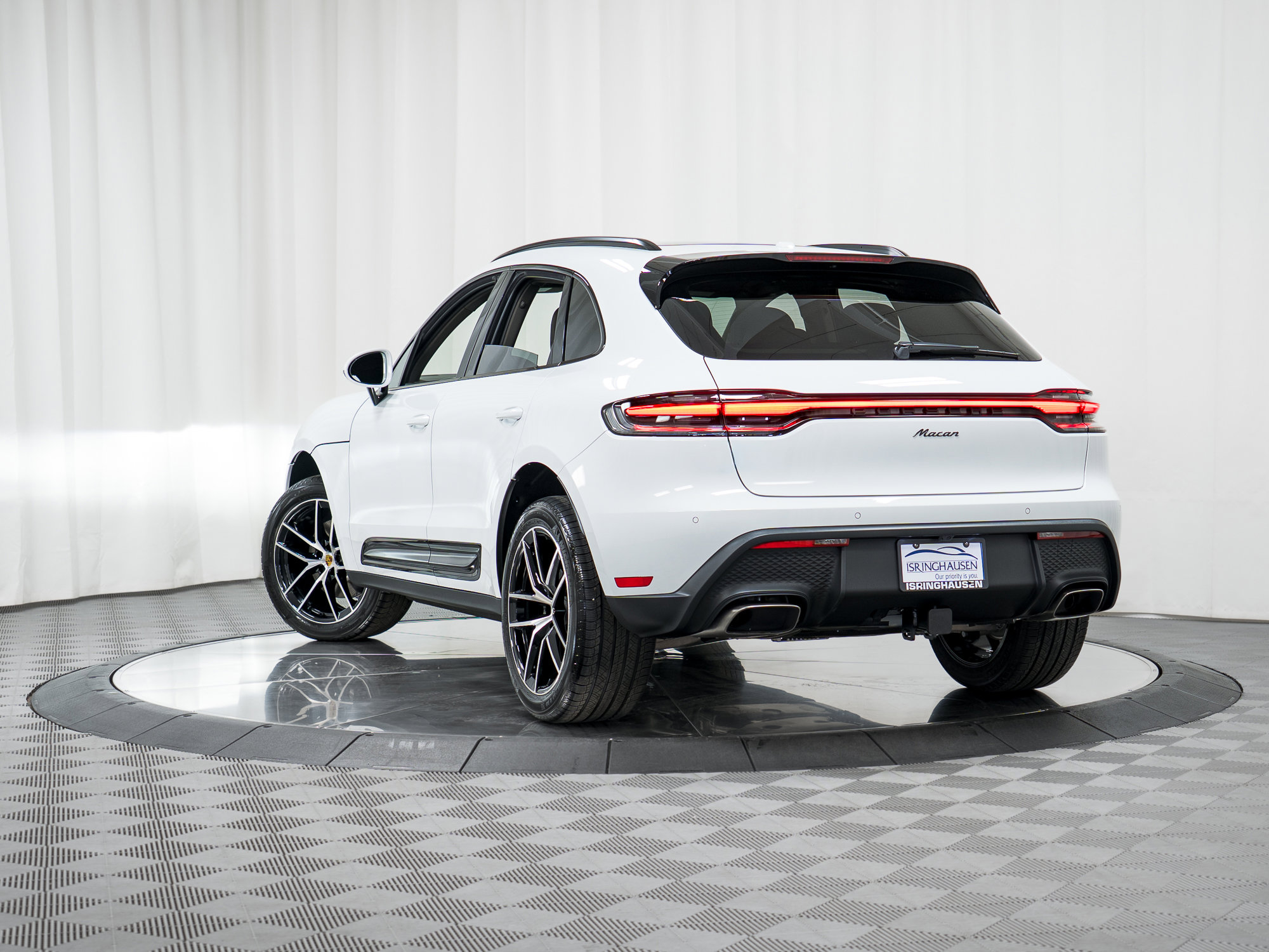 New 2026 Porsche Macan AWD/4WD image 35