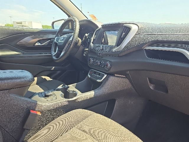 Used 2024 GMC Terrain SLE w/ Driver Convenience Package FWD image 20