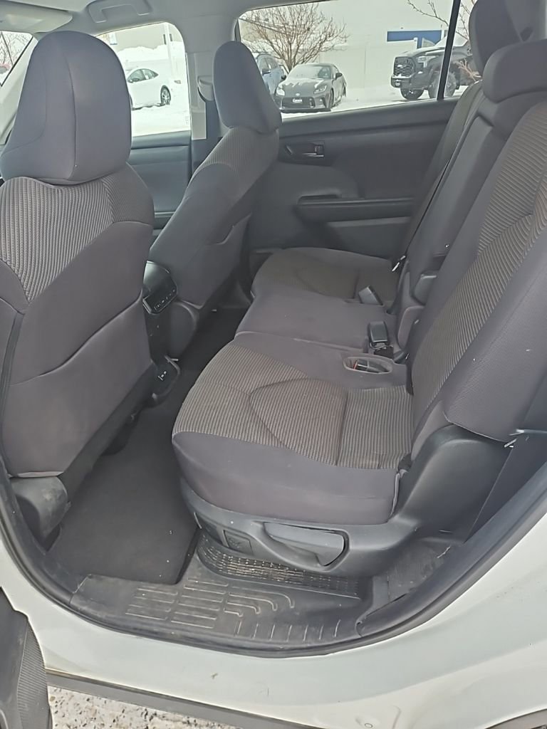 Used 2022 Toyota Highlander LE image 8