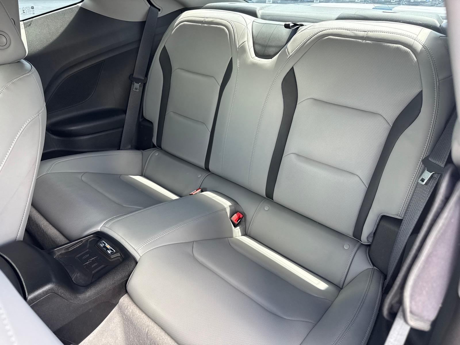 Used 2018 Chevrolet Camaro SS w/ LPO RS/SS Interior Package RWD image 7