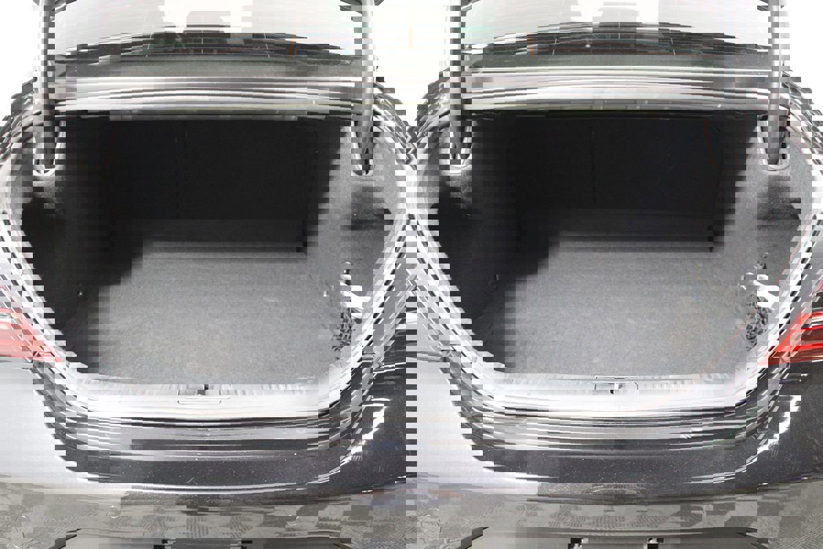 Used 2023 Genesis G70 2.0T w/ Sport Prestige Package image 31