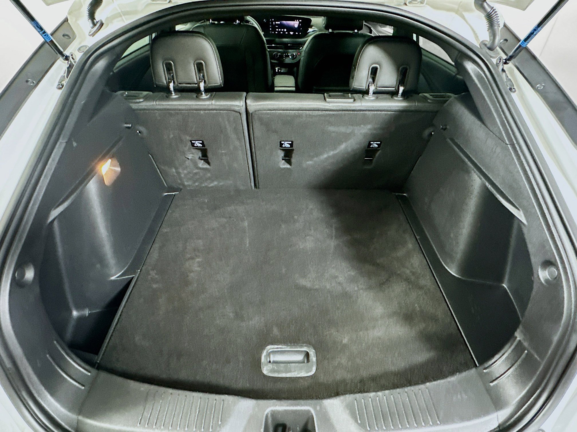 Used 2025 Buick Envista Preferred FWD image 26