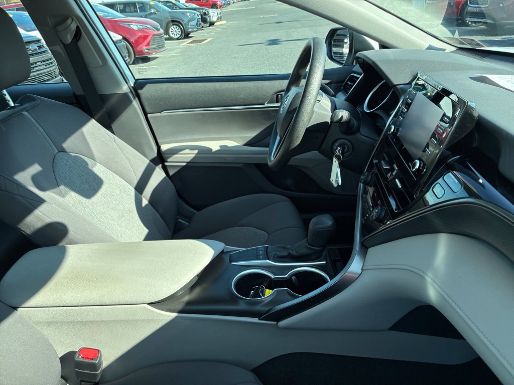 Used 2024 Toyota Camry LE FWD image 20