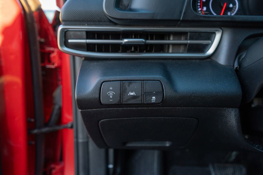 Certified 2023 Hyundai Elantra SEL w/ Preferred Accessory Package image 22