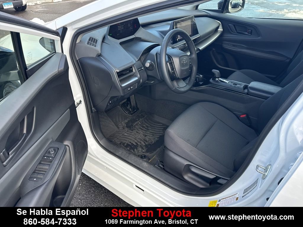 Used 2025 Toyota Prius LE image 14