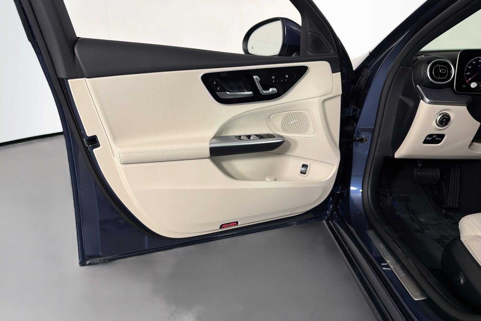 New 2026 Mercedes-Benz C 300 Sedan image 20