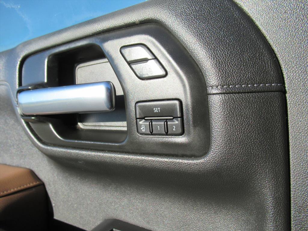 Used 2020 Chevrolet Silverado 1500 High Country AWD/4WD image 28