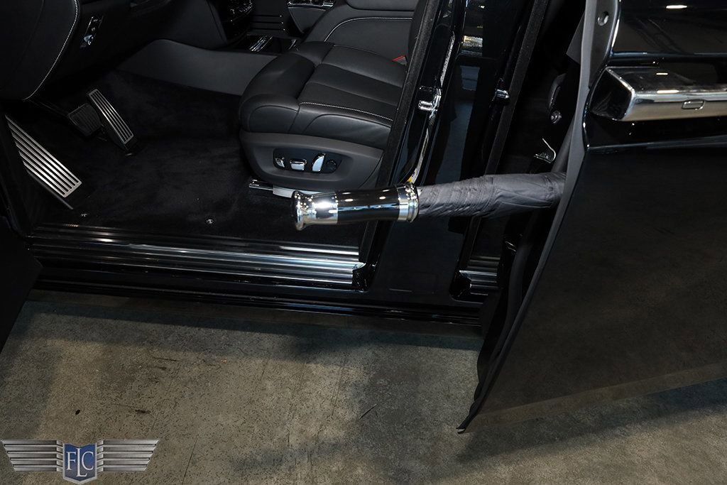 Used 2022 Rolls-Royce Phantom Sedan image 14