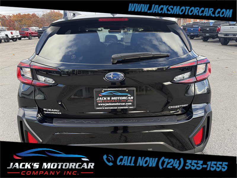 Used 2025 Subaru Crosstrek 2.5i Premium image 3